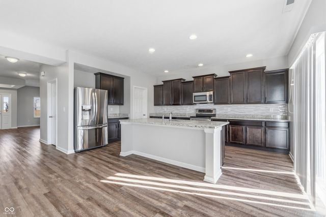 937 Maple Stone Drive, Greenwood, IN 46143