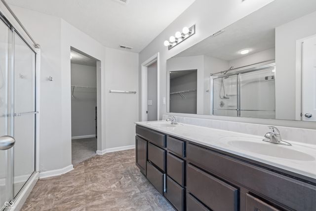 937 Maple Stone Drive, Greenwood, IN 46143