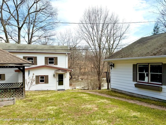 1232 Old Ford Circle, New Paltz, NY 12561