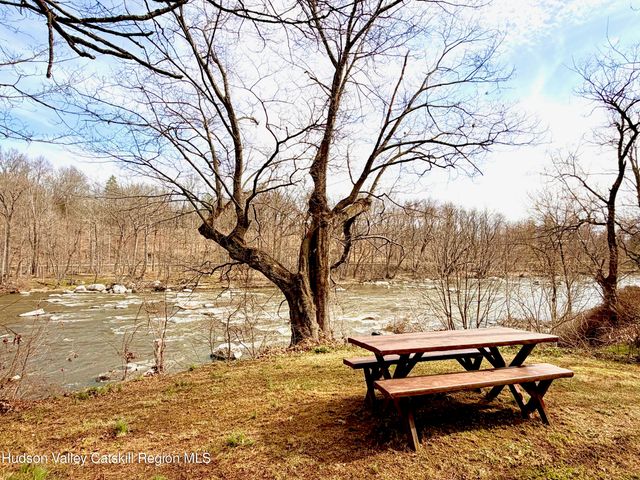 1232 Old Ford Circle, New Paltz, NY 12561