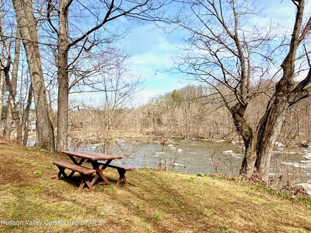 1232 Old Ford Circle, New Paltz, NY 12561