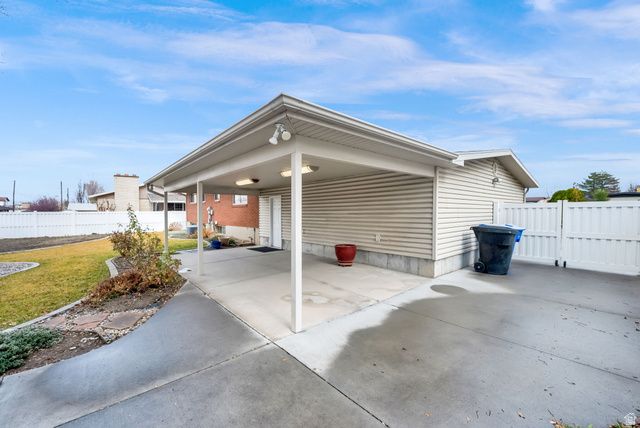 4520 S THORNWOOD AVE, Taylorsville, UT 84123