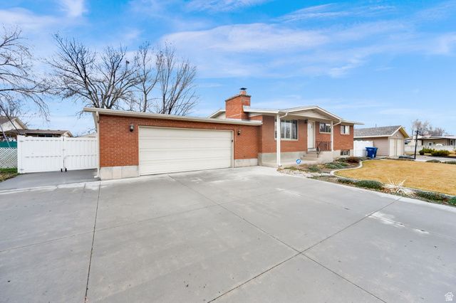 4520 S THORNWOOD AVE, Taylorsville, UT 84123