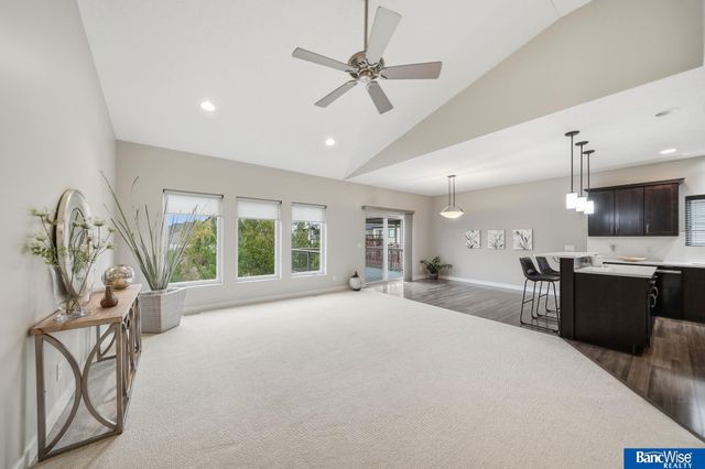 9230 S 71 Street, Lincoln, NE 68516