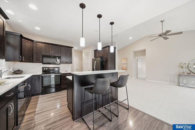 9230 S 71 Street, Lincoln, NE 68516