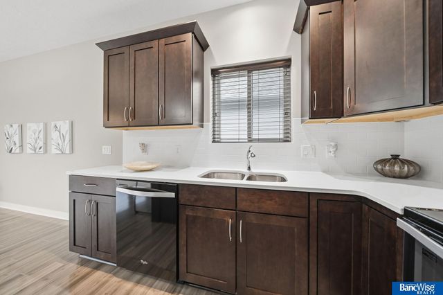 9230 S 71 Street, Lincoln, NE 68516