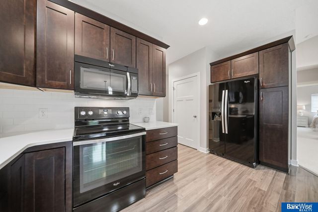 9230 S 71 Street, Lincoln, NE 68516