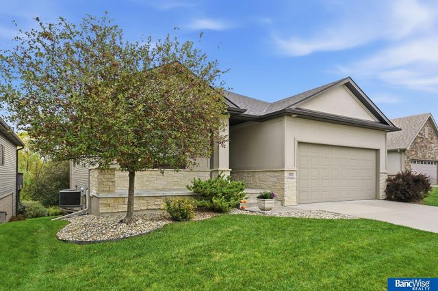 9230 S 71 Street, Lincoln, NE 68516