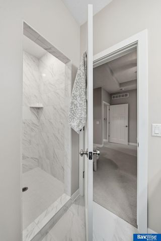 9230 S 71 Street, Lincoln, NE 68516