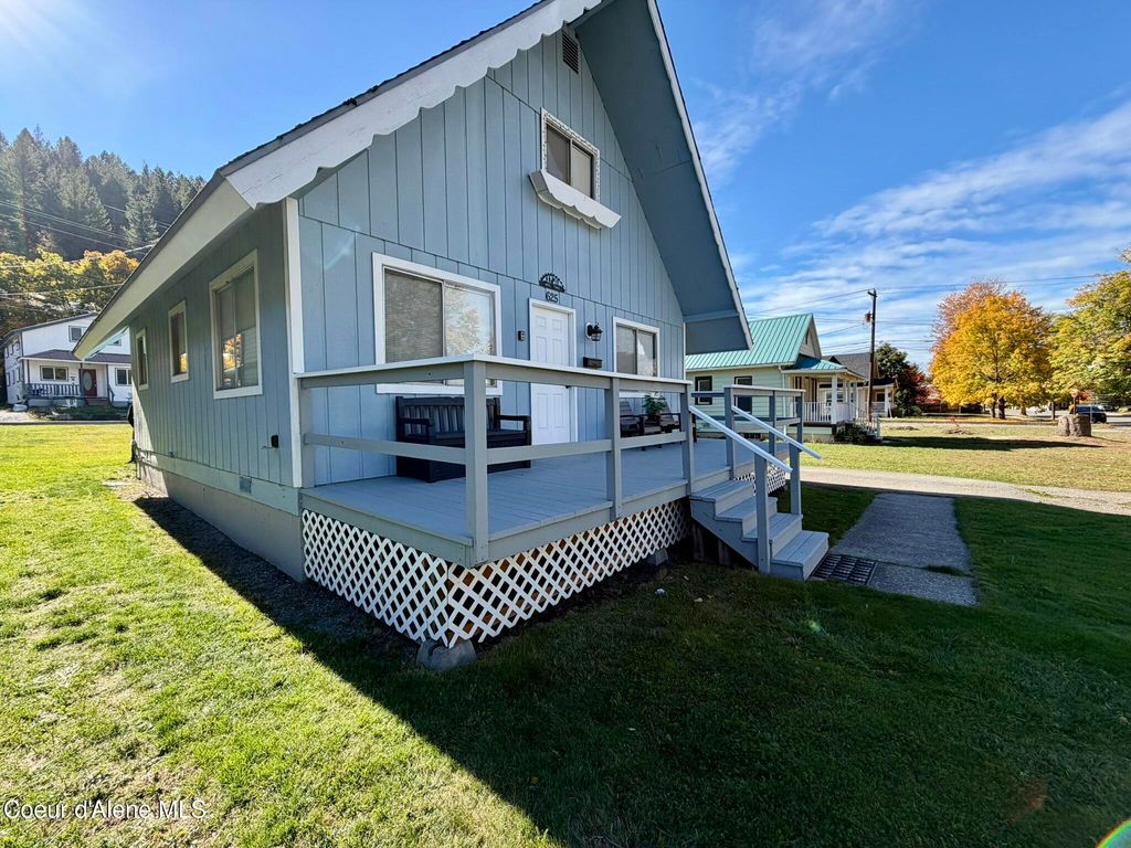 625 McKinley Ave, Kellogg, ID 83837 photo 3