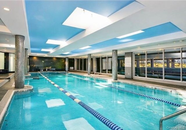 50 oceana Drive W 8D, Brooklyn, NY 11235