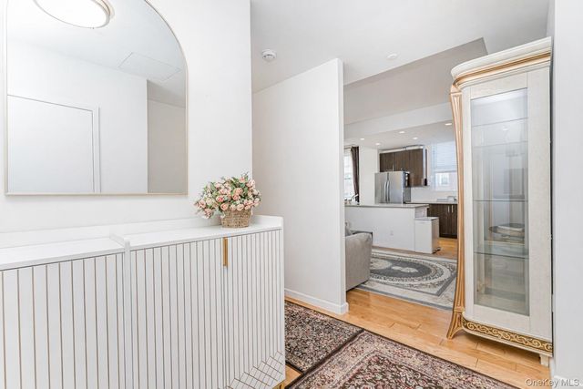 50 oceana Drive W 8D, Brooklyn, NY 11235