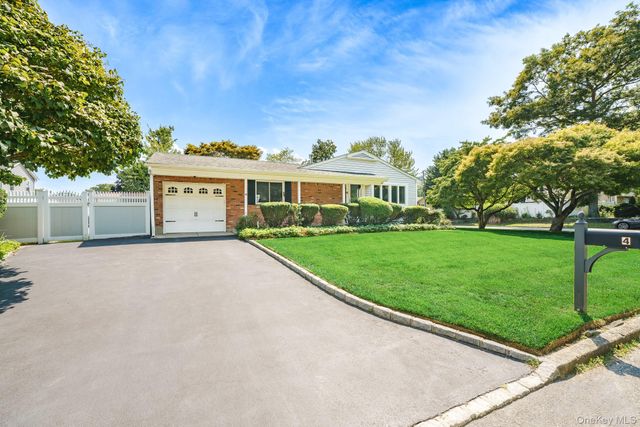 4 Oak Street, Port Jefferson Station, NY 11776