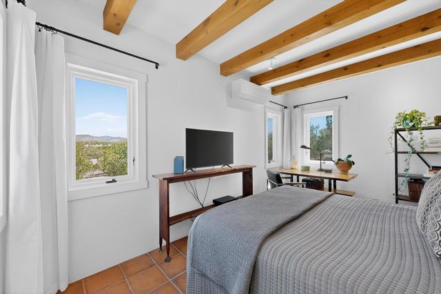 3 Gavilan Court, Santa Fe, NM 87508