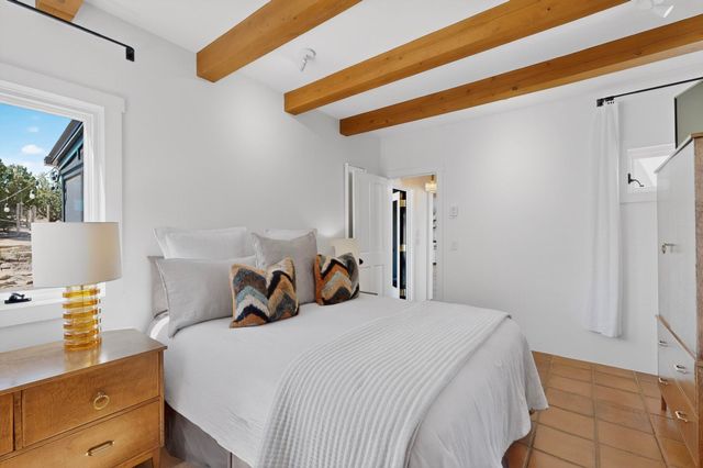 3 Gavilan Court, Santa Fe, NM 87508