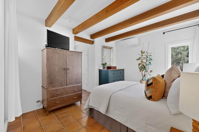 3 Gavilan Court, Santa Fe, NM 87508