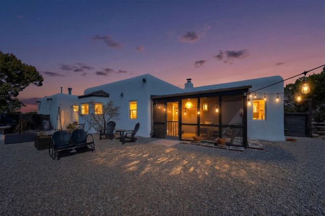 3 Gavilan Court, Santa Fe, NM 87508