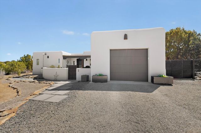 3 Gavilan Court, Santa Fe, NM 87508