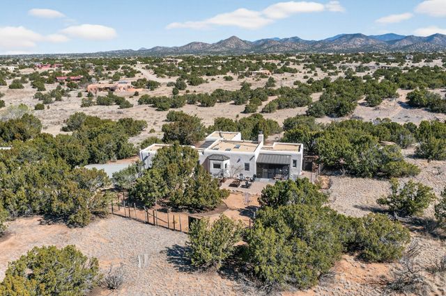 3 Gavilan Court, Santa Fe, NM 87508