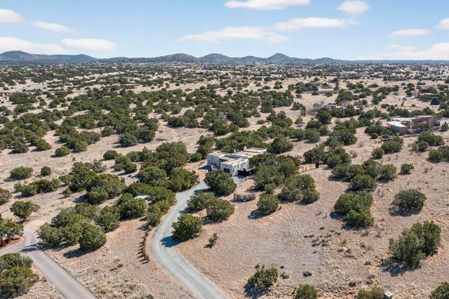 3 Gavilan Court, Santa Fe, NM 87508