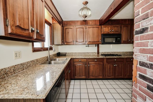 16 Briand Drive, Nashua, NH 03063