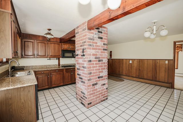16 Briand Drive, Nashua, NH 03063