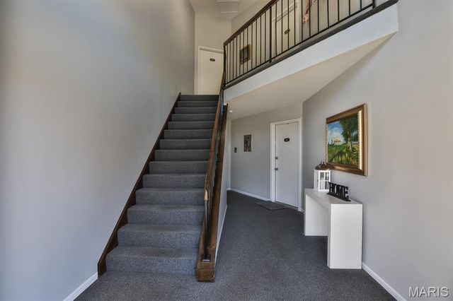 760 Woodside Trails Drive 203, Ballwin, MO 63021