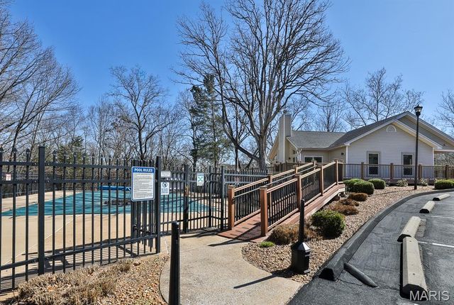 760 Woodside Trails Drive 203, Ballwin, MO 63021