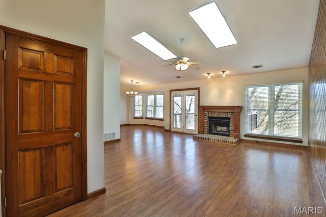 760 Woodside Trails Drive 203, Ballwin, MO 63021