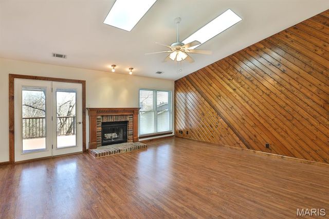 760 Woodside Trails Drive 203, Ballwin, MO 63021