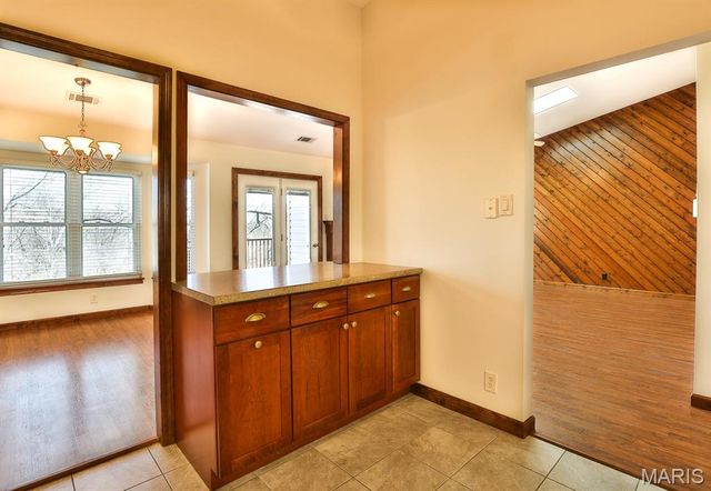 760 Woodside Trails Drive 203, Ballwin, MO 63021