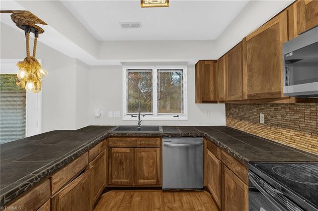 210 College Road 601, Greensboro, NC 27410