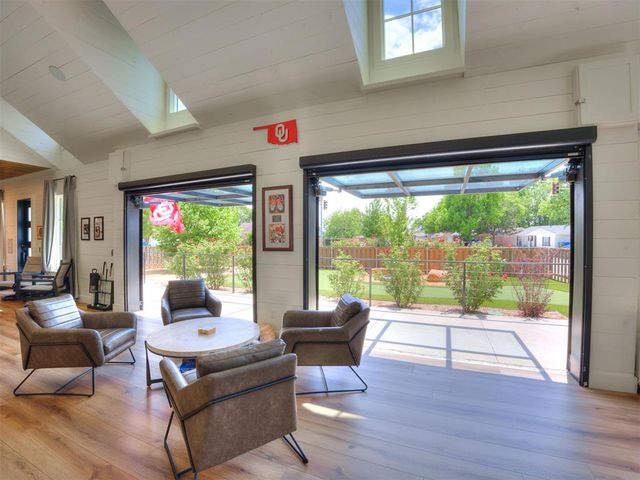 501 E Brooks Street, Norman, OK 73071