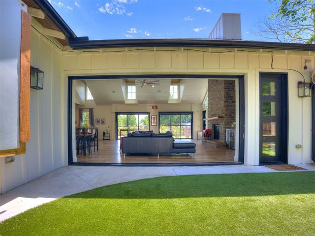 501 E Brooks Street, Norman, OK 73071