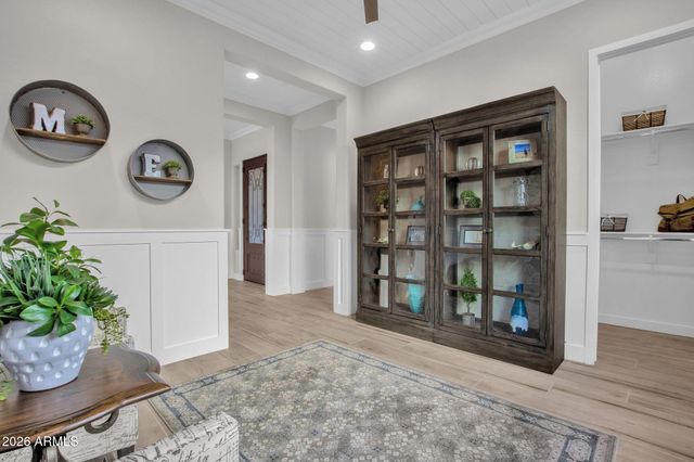 3046 E EVERGREEN Street, Mesa, AZ 85213