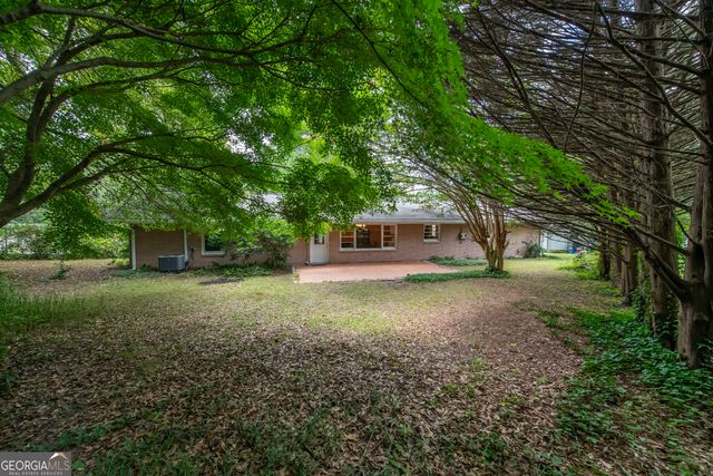 211 Bennett Circle, Carrollton, GA 30117