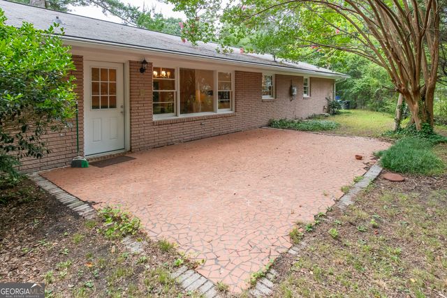 211 Bennett Circle, Carrollton, GA 30117