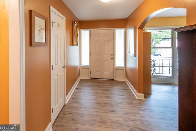 211 Bennett Circle, Carrollton, GA 30117