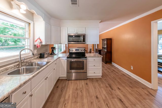211 Bennett Circle, Carrollton, GA 30117