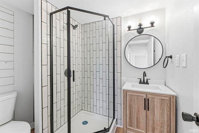 19598 Yoder Street, South Bend, IN 46614