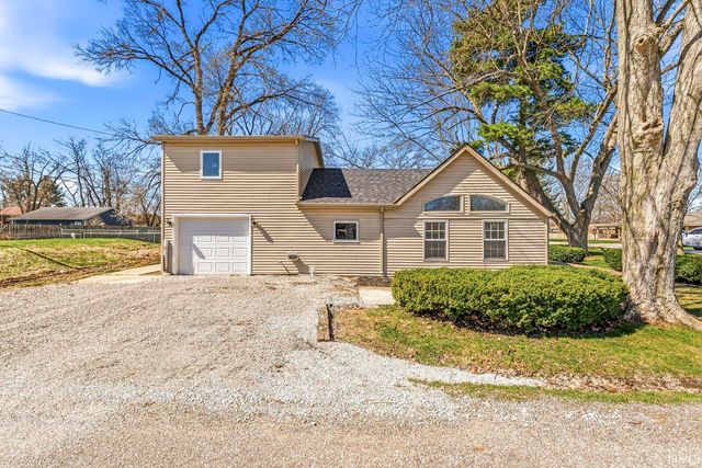 19598 Yoder Street, South Bend, IN 46614