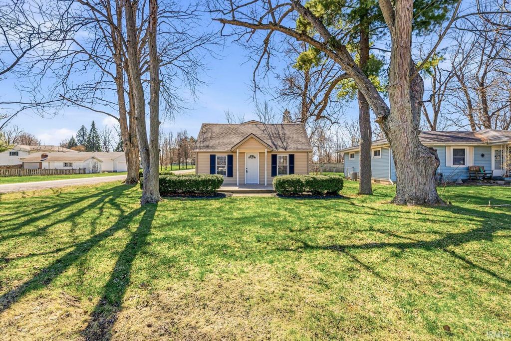 19598 Yoder Street, South Bend, IN 46614