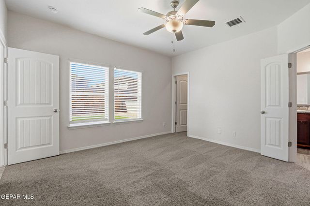 13745 Lago Vista Avenue, Horizon City, TX 79928