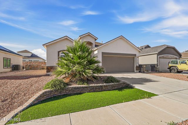 13745 Lago Vista Avenue, Horizon City, TX 79928