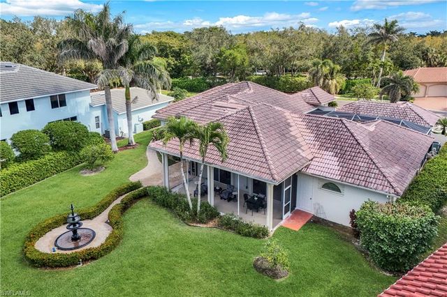 914 SPANISH MOSS TRL, Naples, FL 34108