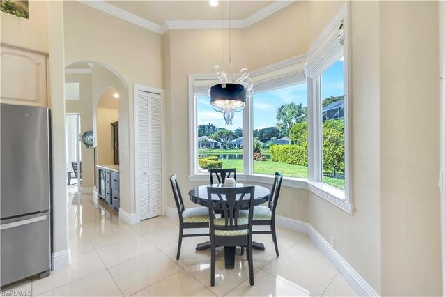 914 SPANISH MOSS TRL, Naples, FL 34108