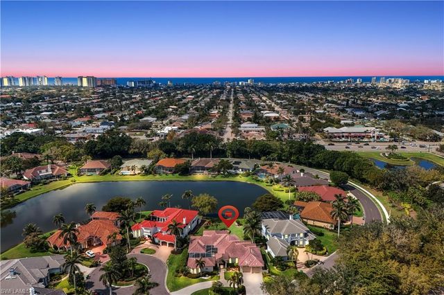 914 SPANISH MOSS TRL, Naples, FL 34108