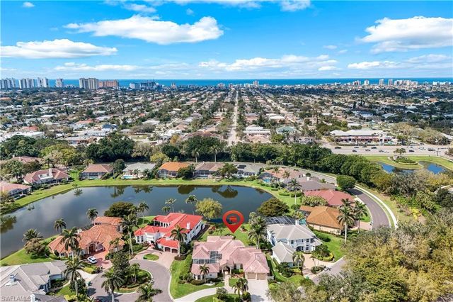 914 SPANISH MOSS TRL, Naples, FL 34108