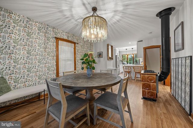 118 WOODLAND AVE, Barrington, NJ 08007