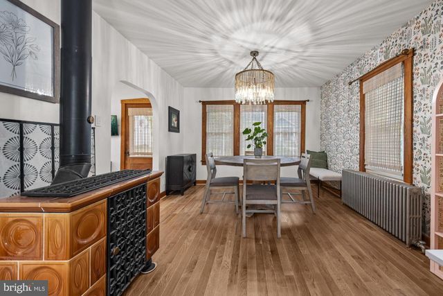 118 WOODLAND AVE, Barrington, NJ 08007